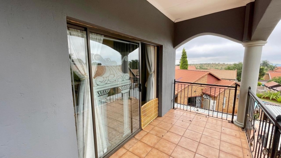 4 Bedroom Property for Sale in Safari Gardens North West